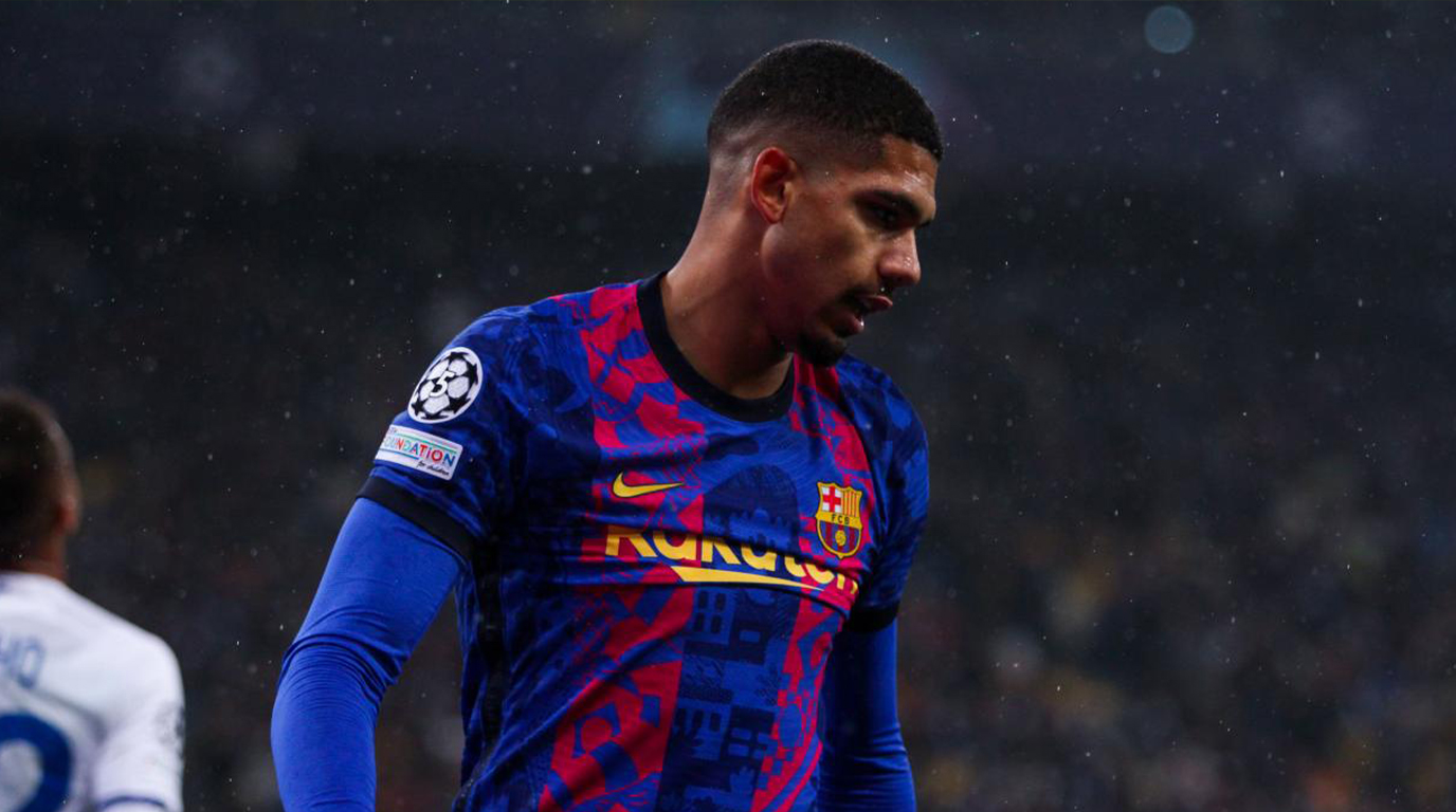 Ronald Araujo celebrating for Barcelona
