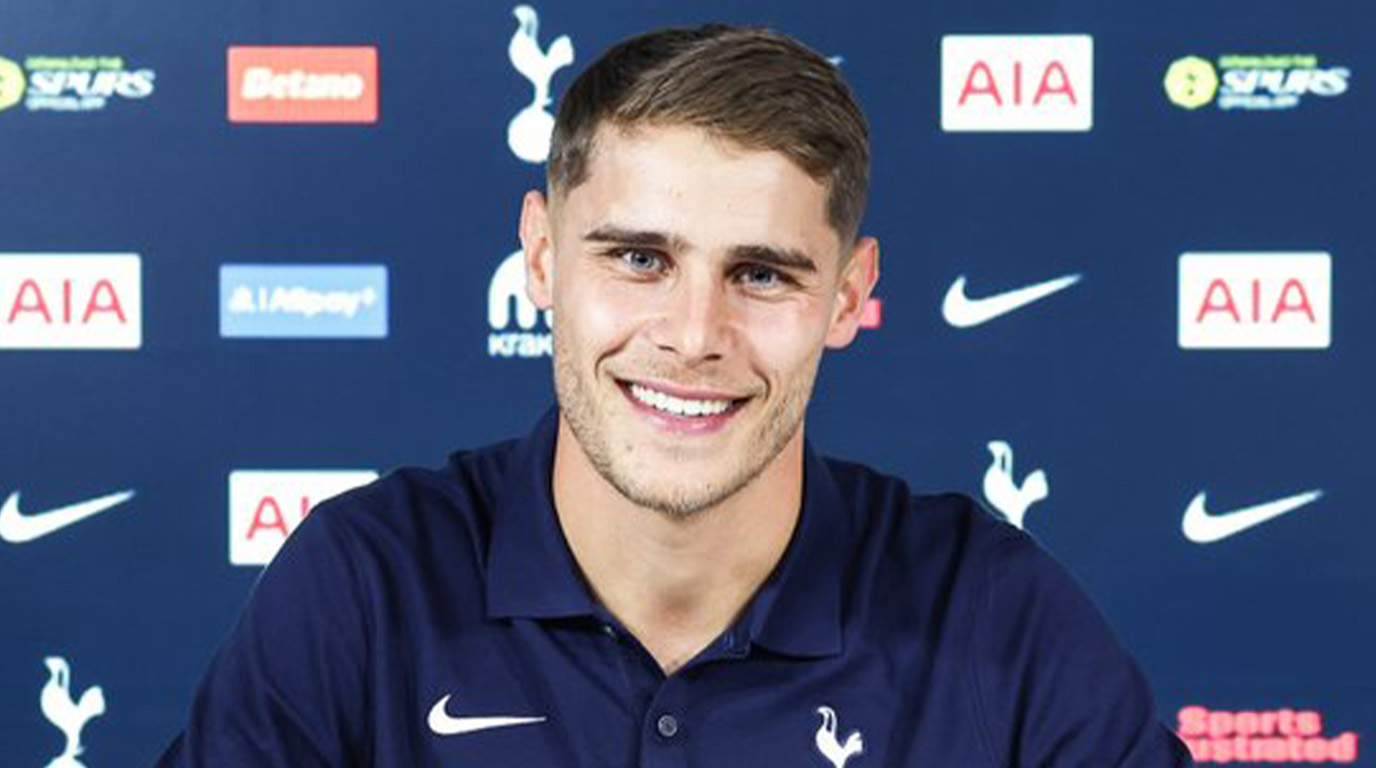 Van de Ven signs new long-term deal with Spurs